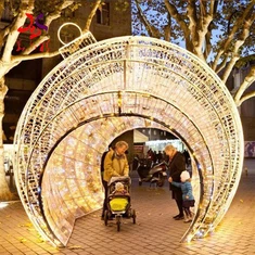 Светлина с уличен мотив Големи LED лампи с мотив на топка Външни светлини с мотив за коледна украса